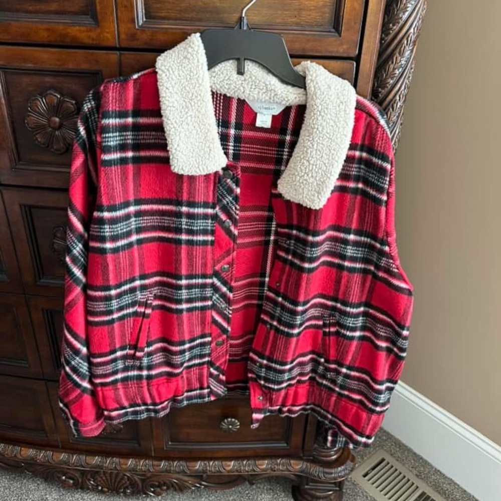 Jacket with snap front worn once